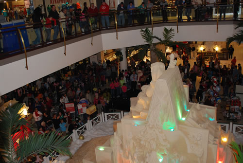 Lighting the Santa statue at Harrisburg Mall